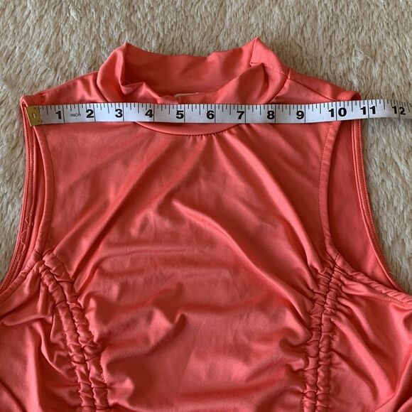 Hearts and Hips scrunchy top - Picture 6 of 16